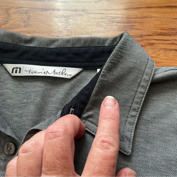 Travis Mathew business casual golf black gray Polo Shirt - Picture 4 of 8